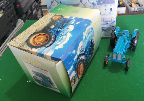 Scale universal hobbies - 1:16,