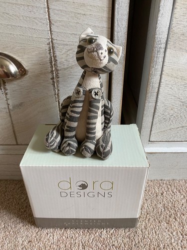 Dora designs cat paperweight - cat,