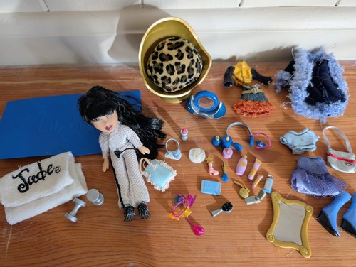 Lil bratz mini doll - mini,