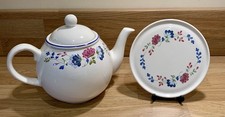 BHS Priory 2 Pint Teapot and matching melamine stand / trivet / spoon rest VGC
