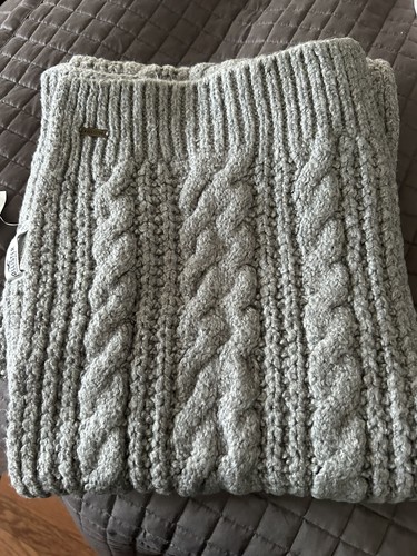 Hollister gray knitted scarf - gray,