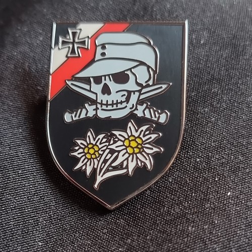Skull and swords iron - and,