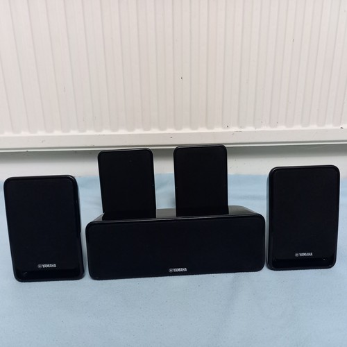 Black yamaha satellite centre - black,