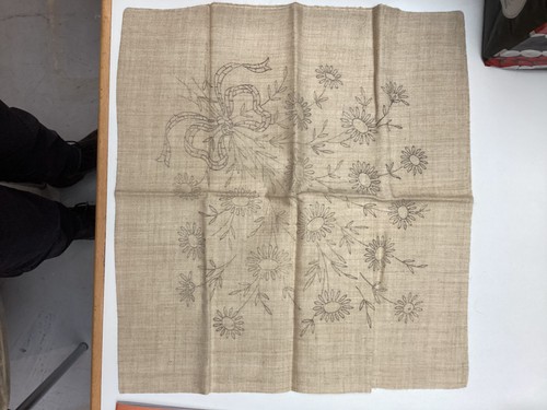 Floral bouquet stamped - , linen