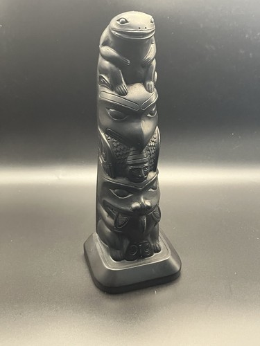 Vintage boma canada totem - a,