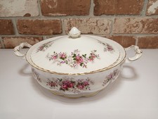 Royal Albert Lavender Rose 2 Handled Lidded Tureen. 1 st Quality 1961. V. G. C.