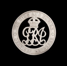 British Wound Badge For King And Empire Services Rendered Silver