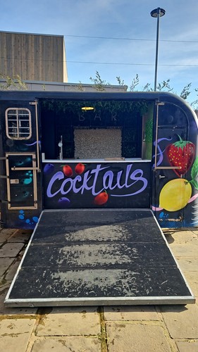 Horse box mobile bar - mobile,