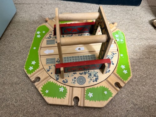 Wooden railway turntable - wooden,