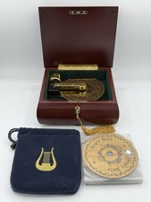 Gold Label Collection Wood Mr