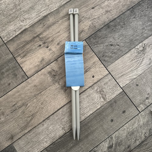 Plastic knitting needles 12mm - plastic,