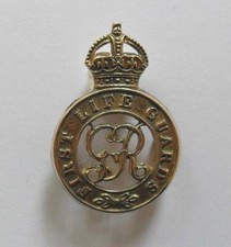 BRITISH ARMY CAP BADGE.  1st. LIFE GUARDS. GV.