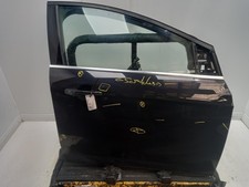 FORD FOCUS Right Front Door