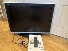 Panasonic Viera 22" Black LCD TV TX-26LXD70 with Remote