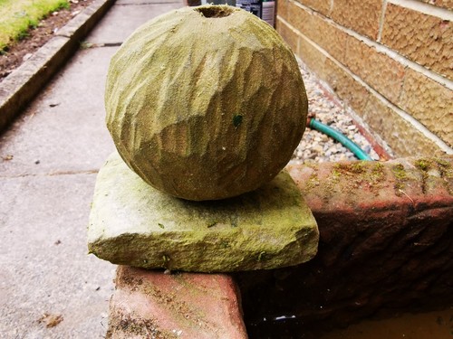 Real sandstone ball small - real,