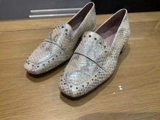 Wonders Memory Gel Snake Print