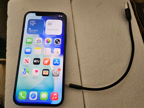 Apple iphone 64gb - 12,