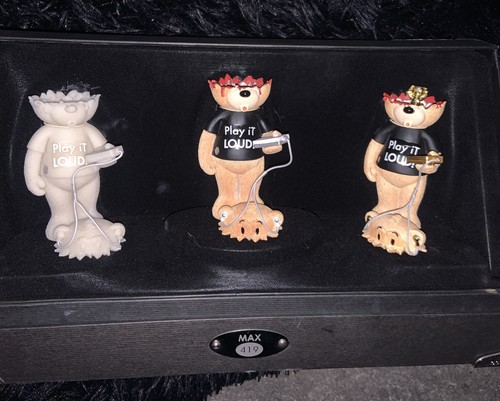 Bear figurines max - figurines,