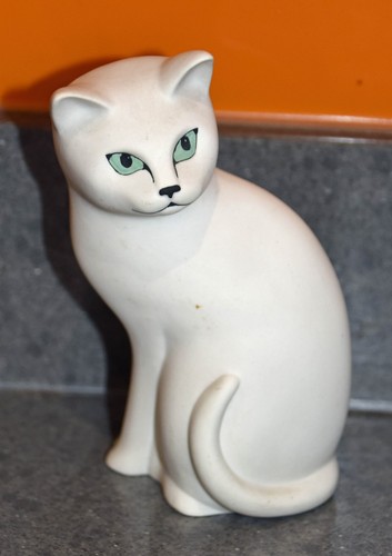 Porcelain white cat highbank - porcelain,