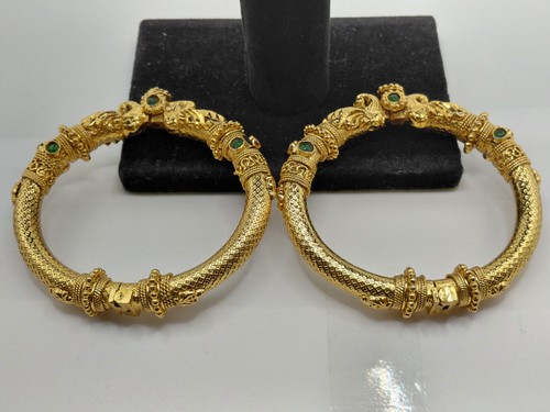 Pair yellow gold plated indian - yellow,