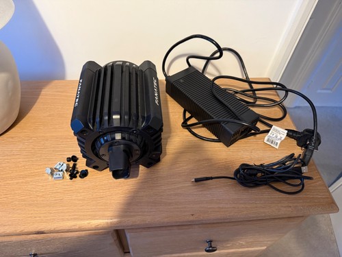 Fanatec wheel base - base,