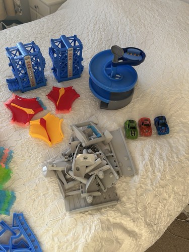 Glow tracks plus cars and - plus,