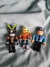 3x ROBLOX figures