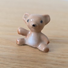 Hagen Renaker Teddy Bear Miniature Figurine White Chest 