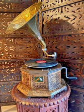 Gramophone – Fully Functional Working Wind-Up HMV Phonograph Record Player