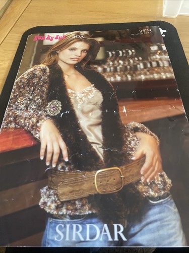 Sirdar funky fur boa - boa, 8574