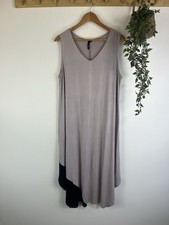 Yong Kim Grey Colour Block