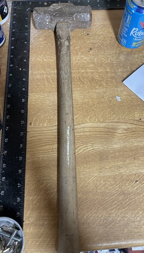 Lump hammer with long - hammer,