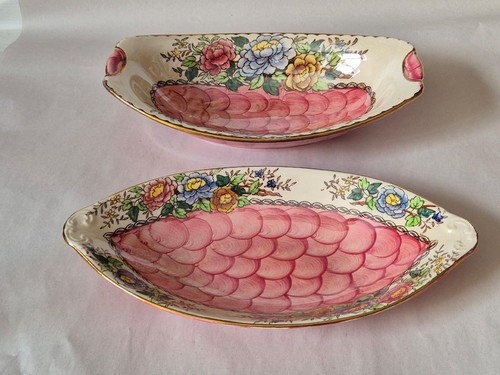 Two maling lustre ware pink - two,