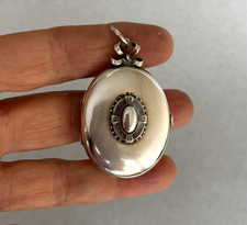 ANTIQUE VICTORIAN SILVER PHOTO LOCKET hinged pendant necklace sterling oval