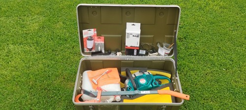 Makita dcs 5000 chainsaw new - 5000,