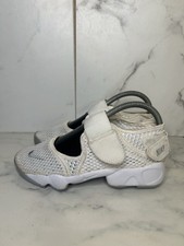 Ladies White Nike Air Rift Size 2.5 Running Sports Shoes Trainers