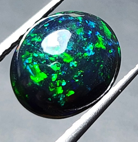 Ethiopian black opal oval - black,