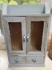 Small Retro Display Cabinet. Keys / Momentos Vintage Retro