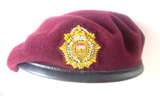 RLC WO1 - AIRBORNE MAROON OFFICER  BERET & KINGS CROWN CAP BADGE 13AASR PARAS