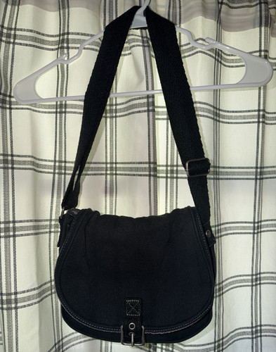 Black small crescent - black,