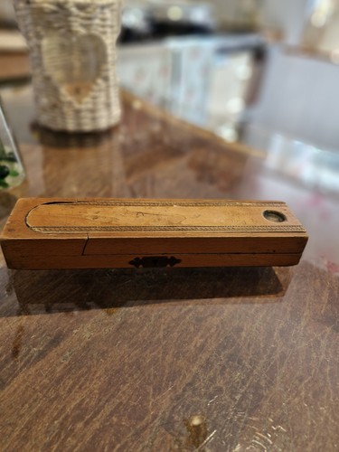 Vintage wooden pencil case - wooden,