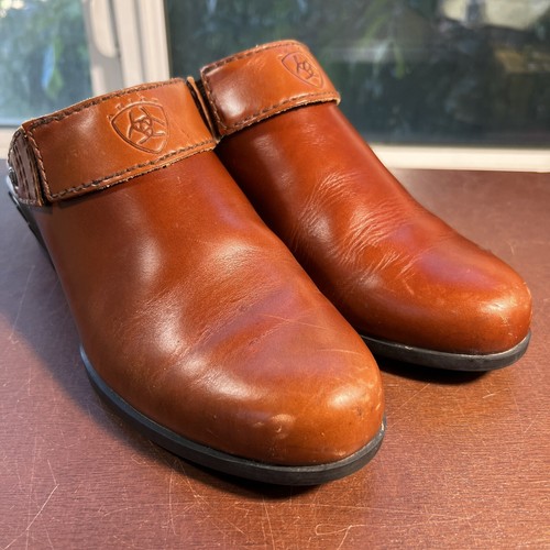 Ariat women size 5b - ariat,