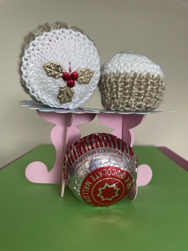 Hand knitted chocolate - 2, tea