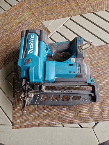 Makita dbn600 gauge - 16,