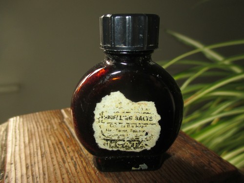 Antique brown glass smelling - brown,
