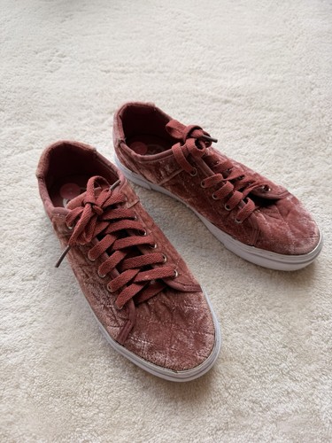 Guess womens pink velvet - guess,