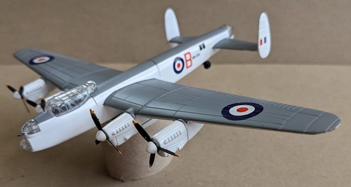 Corgi 47302 avro lancaster - 47302,