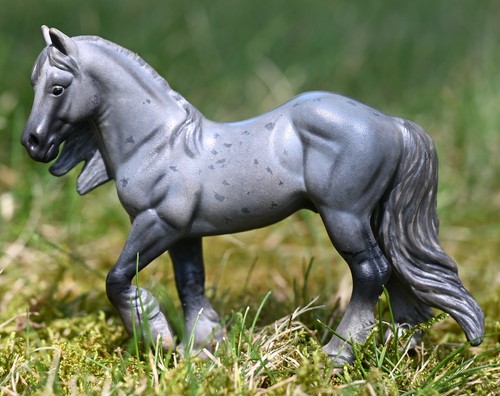 Breyer custom battle scar - breyer,