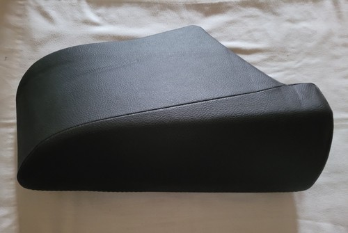 Saloon rear seat infill - mg,