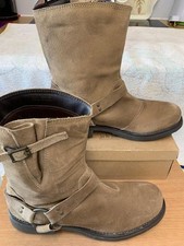 TODD BARNES Baker Boots Size